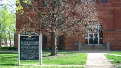 The Hamilton County Courthouse and Marker. Click for full size. The Hamilton County Courthouse and Marker image. Click for full size.