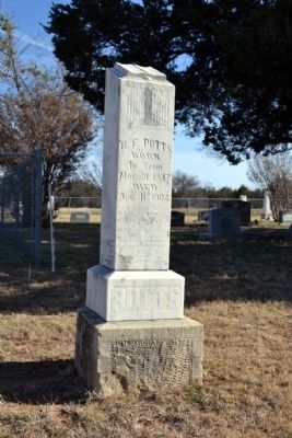 Grave Headstone of B.F. Potts<br> "Was a Confederate Soldier under Gen'l Forrest" image. Click for full size.