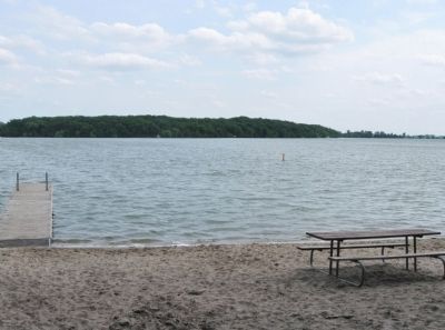 Lake Hanska. Click for full size. Lake Hanska image. Click for full size.
