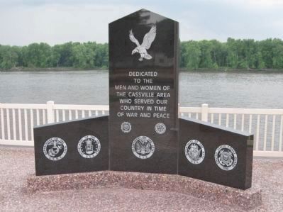The Cassville Veterans Memorial Dedication Monument image. Click for full size.