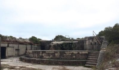 Replaced 6-inch rifle coastal gun image. Click for full size.