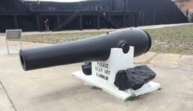 Fort Pickens cannon and Battery Pensacola image. Click for full size.
