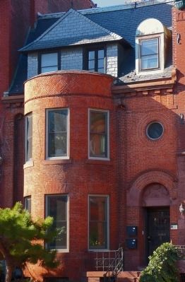 8 Logan Circle. Click for full size. 8 Logan Circle image. Click for full size.