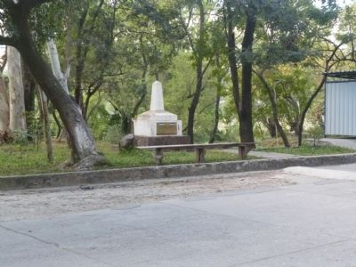 Wide view of The Honduras and El Salvador Border Marker image. Click for full size.