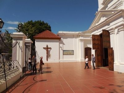 Plaza of the Templo de Nuestra Seora del Pilar image. Click for full size.