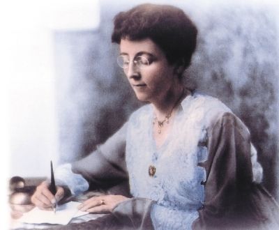 Lucy Maud Montgomery image. Click for full size.