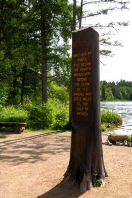 Marker Noting the Beginning of the Mississippi River image. Click for full size.