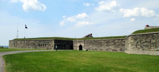 Fort Ontario image. Click for full size.