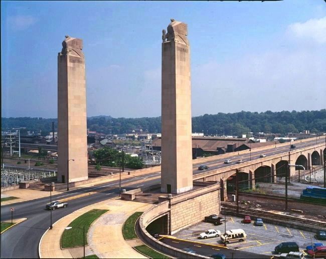 <i>3/4 VIEW FROM SOUTHWEST. - Soldiers' & Sailors' Memorial Bridge…</i> image. Click for full size.