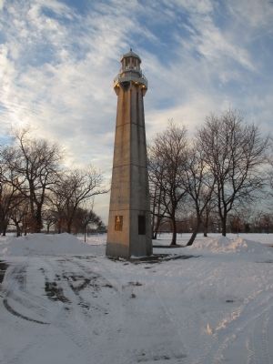 Lighthouse Style Memorial image. Click for full size.
