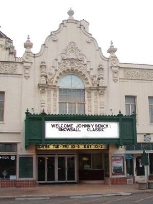 Coleman Theatre and Marker image. Click for full size.