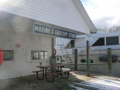 American Mettle Marker next to Worton Creek image. Click for full size.