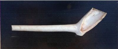 English Clay Pipe<br>1700s image. Click for full size.