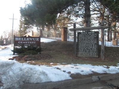Bellevue Cemetery image. Click for full size.