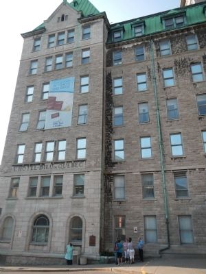 Premier H�pital au Canada Marker image. Click for full size.
