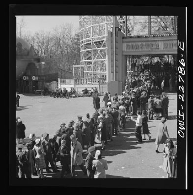 Long lines at Roller Coasters of Glen Echo image. Click for full size.