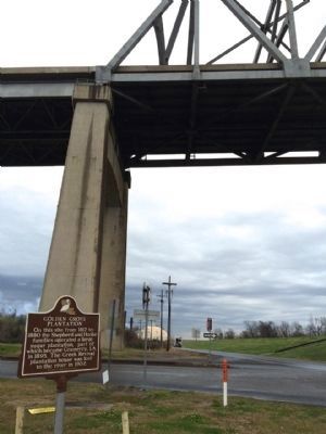 Marker with Wallace Bridge in background. image. Click for full size.