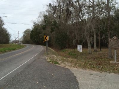 View of Marker looking north on Barataria Boulevard. image. Click for full size.