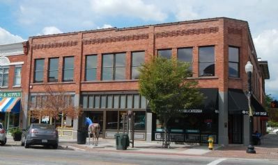 Creston Hotel image. Click for full size.