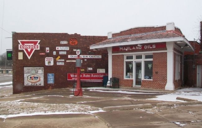 Marland Filling Station image. Click for full size.