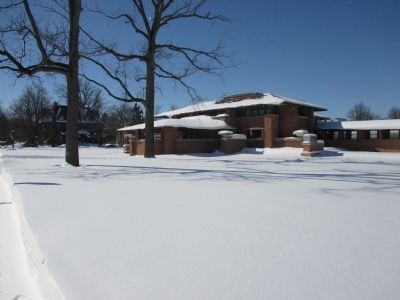 Southward - Summit Avenue. Click for full size. Southward - Summit Avenue image. Click for full size.