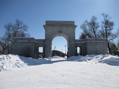 Back of Entrance Arch image. Click for full size.