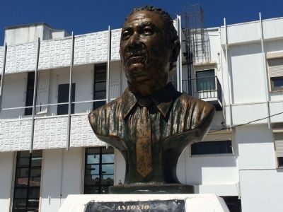 Antonio Soberanis Gomez bust. Click for full size. Antonio Soberanis Gomez bust image. Click for full size.