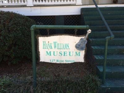 Boyhood Home/Museum house number image. Click for full size.