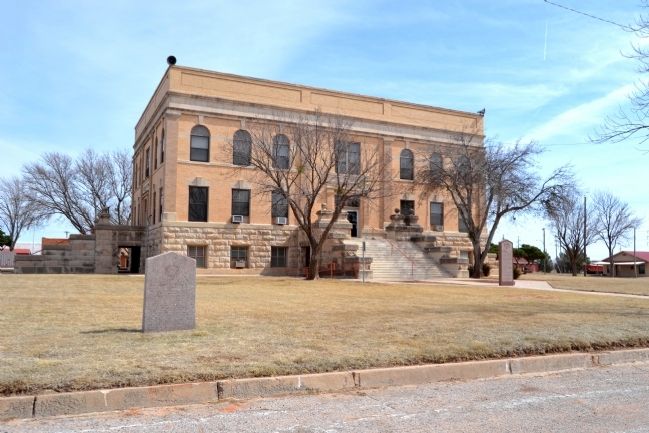 Foard County Courthouse image. Click for full size.