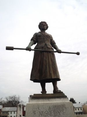Closeup of Molly Pitcher Statue image. Click for full size.