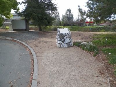 The Junction House Monument image. Click for full size.