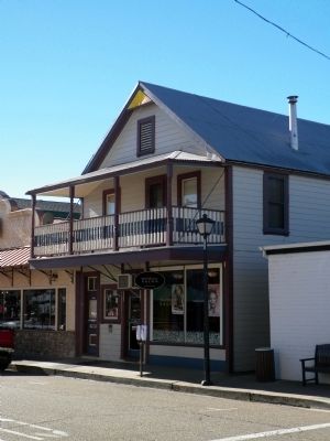 Leam's Saloon Building image. Click for full size.