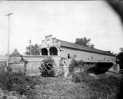 Double wooden bridge of the natural road at Cambridge, Ohio. Click for full size. Double wooden bridge of the natural road at Cambridge, Ohio image. Click for full size.