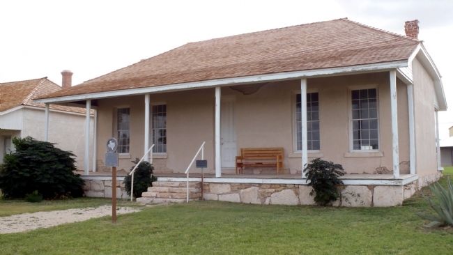 Fort Stockton Officers' Quarters and Marker. Click for full size. Fort Stockton Officers' Quarters and Marker image. Click for full size.