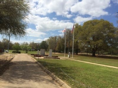 Dallas County War Memorial plaza. image. Click for full size.
