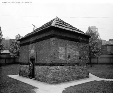 Fort Pitt Blockhouse, 1901 image. Click for full size.