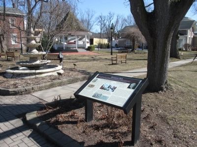 Hennepin Park and Marker image. Click for full size.