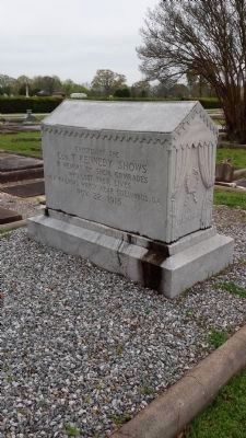 Kennedy Circus monument in Historic Riverdale Cemetery. Click for full size. Kennedy Circus monument in Historic Riverdale Cemetery image. Click for full size.