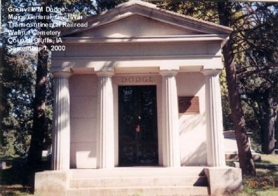 Grenville M. Dodge mausoleum image. Click for full size.