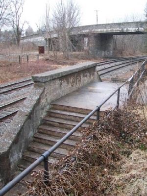 Former Glyndon Railroad Station Access to Trains image. Click for full size.
