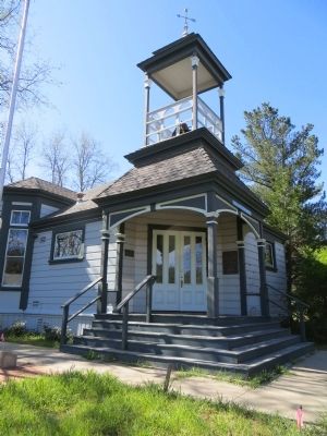 Santa Ysabel School image. Click for full size.