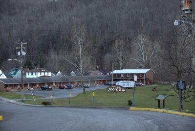 Today's Mineral Springs Motel and Markers image. Click for full size.