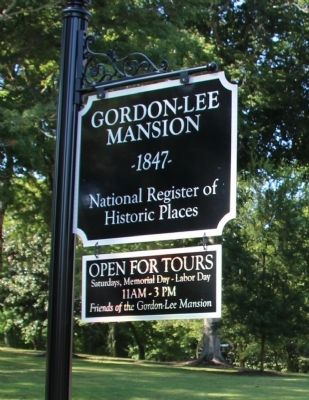 The Gordon - Lee Mansion Marker image. Click for full size.