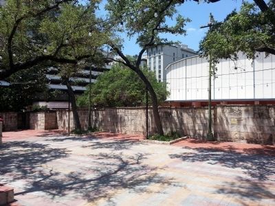 Juarez Plaza image. Click for full size.