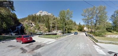 View to North on Evergreen Avenue. Click for full size. View to North on Evergreen Avenue image. Click for full size.