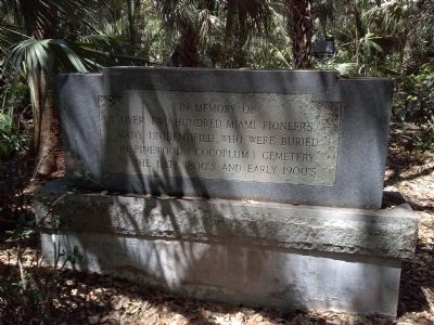 Pinewood Cemetery marker for Miami pioneers image. Click for full size.