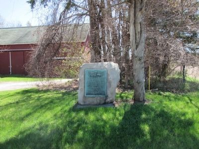 Marker and Barn. Click for full size. Marker and Barn image. Click for full size.