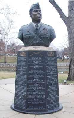 General Colin L. Powell Monument image. Click for full size.