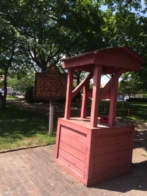 View of Hudspeth Well & Franklin Marker.. Click for full size. View of Hudspeth Well & Franklin Marker. image. Click for full size.