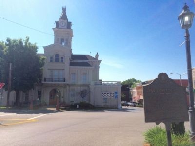 View of Courthouse from marker. image. Click for full size.